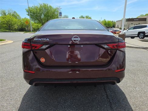 Used 2025 Nissan Sentra SV image 6