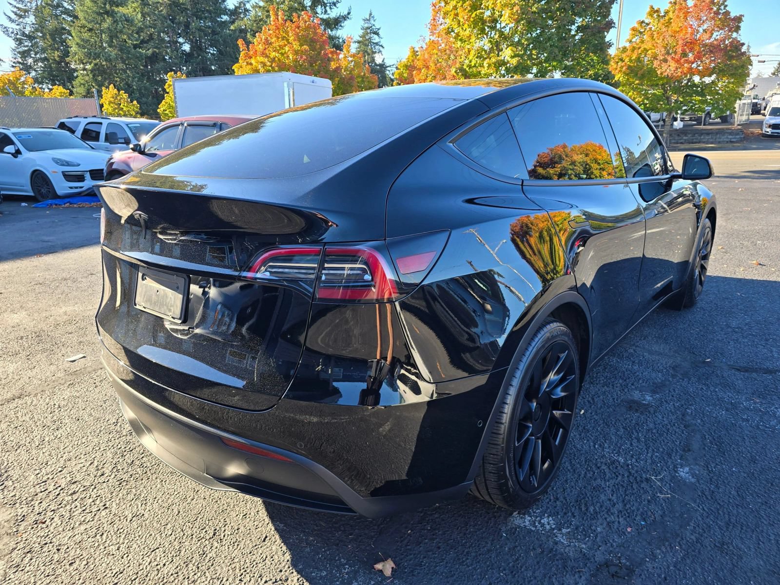 Used 2021 Tesla Model Y Long Range AWD/4WD image 5