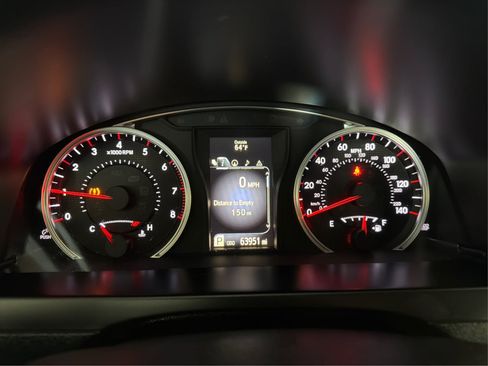 Used 2017 Toyota Camry SE w/ Moonroof Package FWD image 20