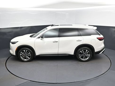 Used 2023 INFINITI QX60 Luxe w/ Performance Audio Package FWD image 32