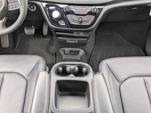 New 2026 Chrysler Voyager LX image 19