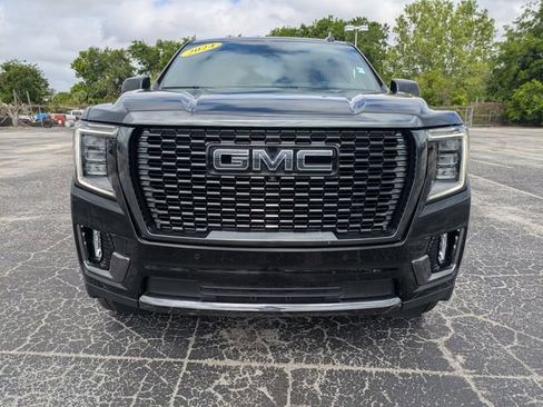 Used 2024 GMC Yukon XL Denali Ultimate AWD/4WD image 9