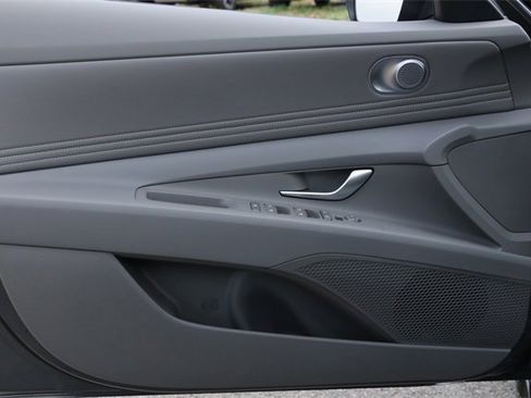 New 2026 Hyundai Elantra SEL Sport image 17