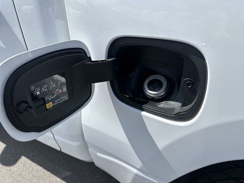 Used 2022 RAM 1500 Big Horn image 10