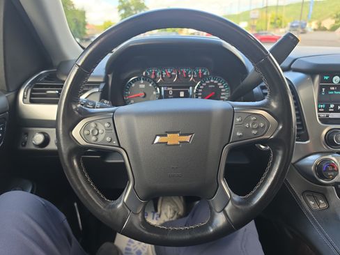 Used 2019 Chevrolet Tahoe LT w/ LT Signature Package AWD/4WD image 23
