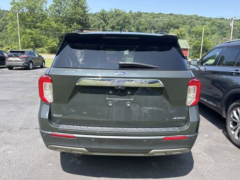 Used 2021 Ford Explorer XLT w/ Equipment Group 202A AWD/4WD image 4