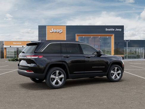 New 2026 Jeep Grand Cherokee Limited w/ Trailer Tow Package AWD/4WD image 5