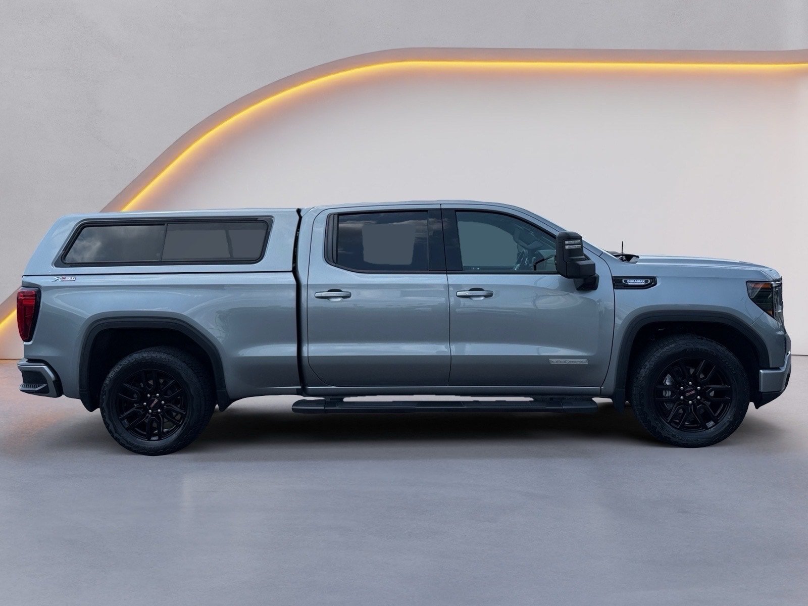 Used 2023 GMC Sierra 1500 Elevation w/ Preferred Package AWD/4WD image 2