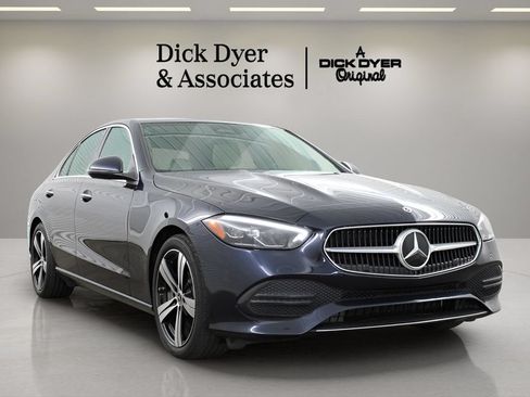 Used 2022 Mercedes-Benz C 300 Sedan image 2