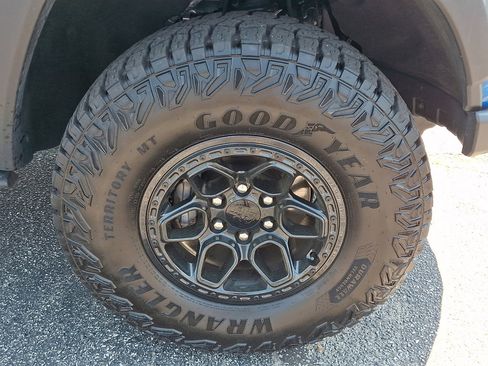 Used 2024 Chevrolet Colorado ZR2 w/ ZR2 Bison Edition AWD/4WD image 9