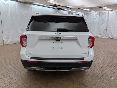 Certified 2022 Ford Explorer XLT w/ Equipment Group 202A AWD/4WD image 6
