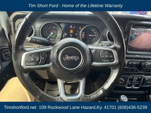 Used 2023 Jeep Wrangler Unlimited Sahara w/ Cold Weather Group AWD/4WD image 18