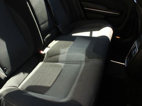 Used 2016 Dodge Charger SE w/ Popular Equipment Group image 11