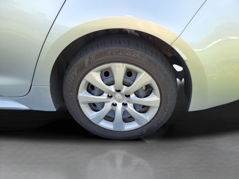 Used 2025 Toyota Corolla LE w/ Convenience Package FWD image 25