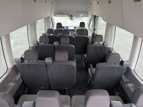 Used 2024 Ford Transit 350 XLT image 23