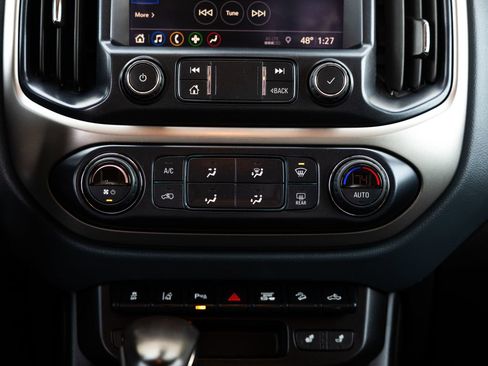 Used 2022 Chevrolet Colorado Z71 w/ Safety Package image 19