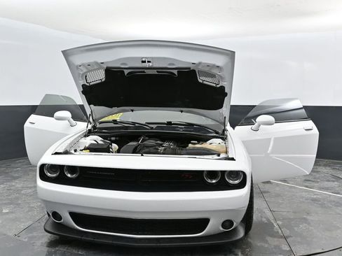 Used 2018 Dodge Challenger R/T Scat Pack w/ Dynamics Package image 49
