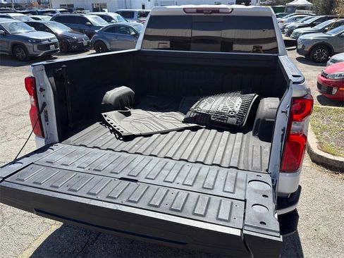 Used 2023 Chevrolet Silverado 1500 High Country w/ Technology Package image 10