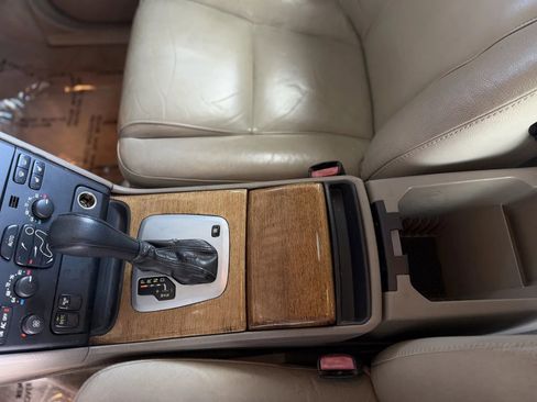 Used 2005 Volvo XC90 T6 image 31