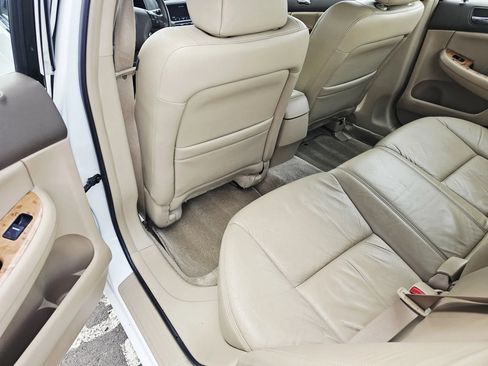 Used 2004 Honda Accord EX image 10