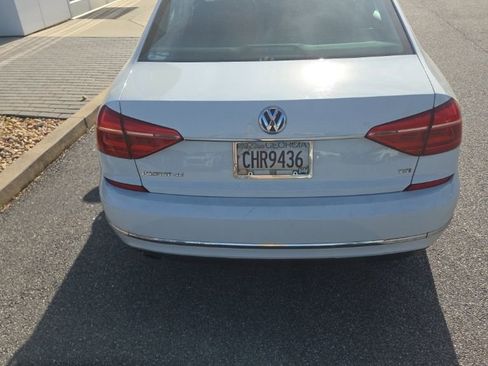 Used 2016 Volkswagen Passat 1.8T SE FWD image 3