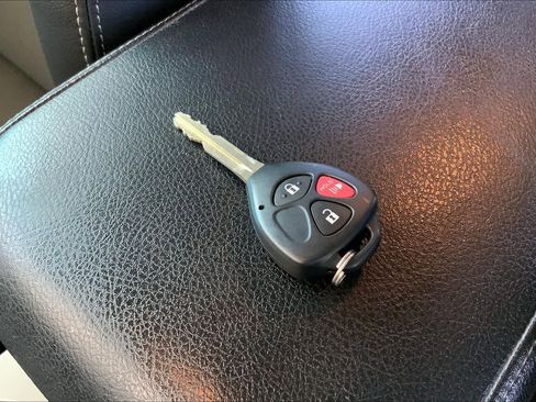 Used 2019 Toyota 4Runner SR5 Premium image 14