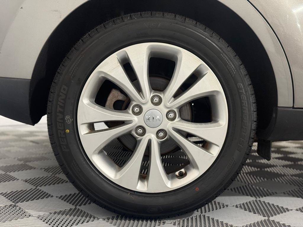 Used 2016 Kia Soul + FWD image 36