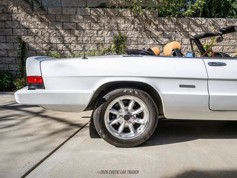 Used 1989 Alfa Romeo Spider Graduate image 10