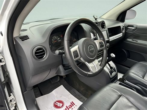 Used 2016 Jeep Compass 4WD image 22