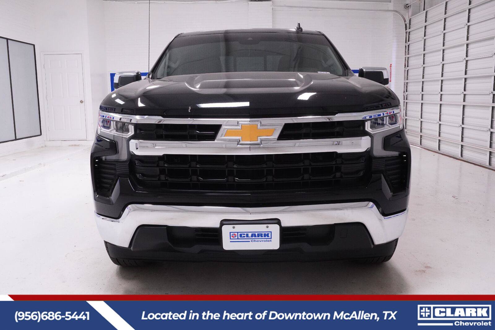 Used 2025 Chevrolet Silverado 1500 LT w/ Texas Edition Plus RWD image 2