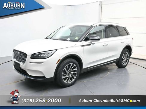 Used 2022 Lincoln Corsair AWD w/ Equipment Group 101A image 2