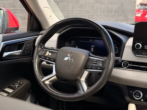 Used 2024 Mitsubishi Outlander SEL Black Edition AWD/4WD image 19