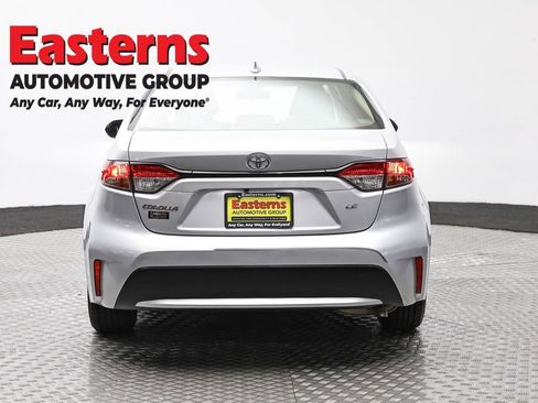Used 2022 Toyota Corolla LE FWD image 6