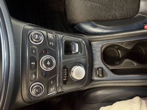 Used 2015 Chrysler 200 S FWD image 16