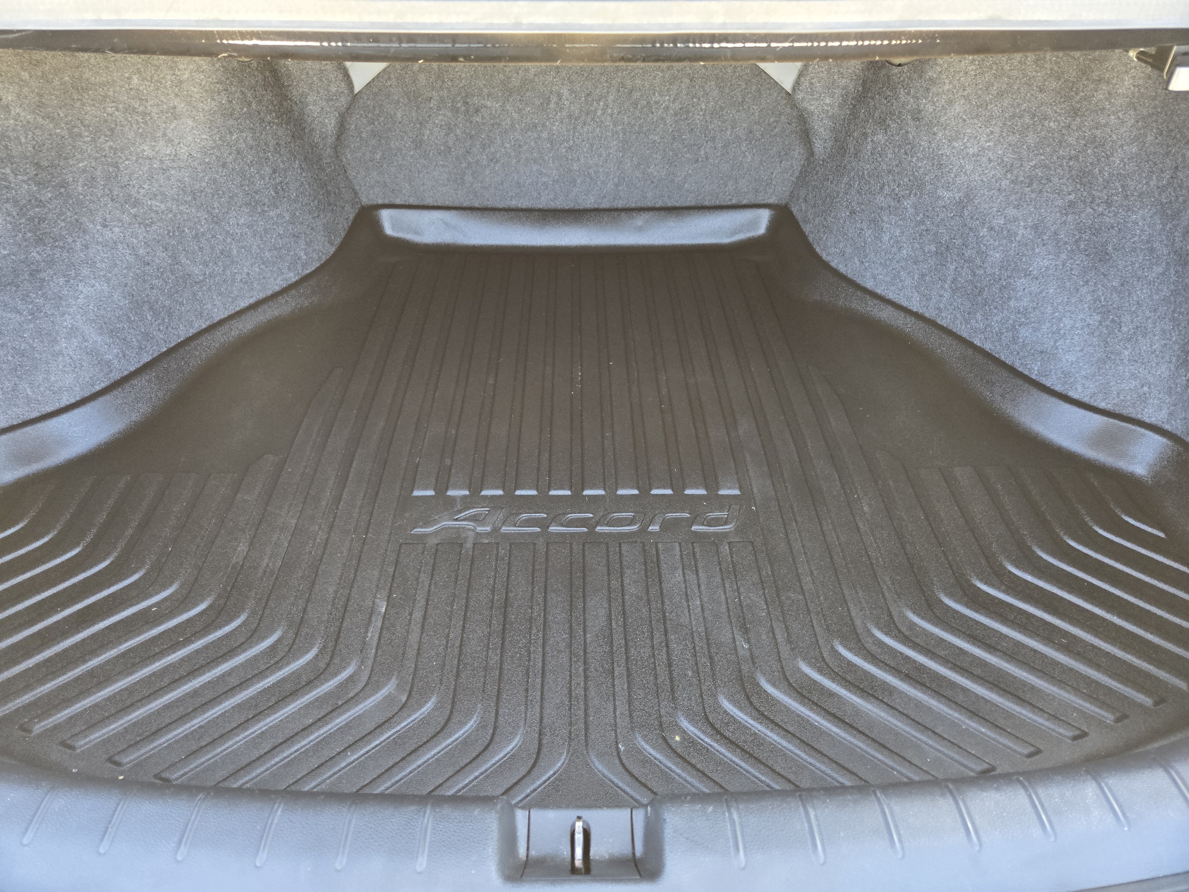 Used 2015 Honda Accord EX-L image 32