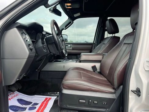 Used 2017 Ford Expedition Platinum AWD/4WD image 12