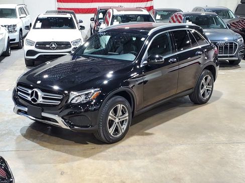 Used 2017 Mercedes-Benz GLC 300 4MATIC image 37