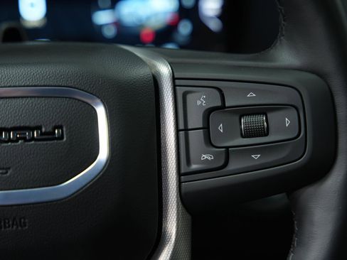 Used 2024 GMC Yukon Denali w/ Advanced Technology Package image 42