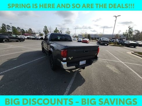 Used 2020 Toyota Tacoma SR5 image 10