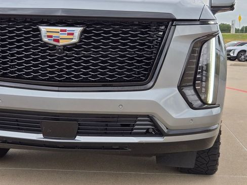 Certified 2025 Cadillac Escalade Sport Platinum image 6