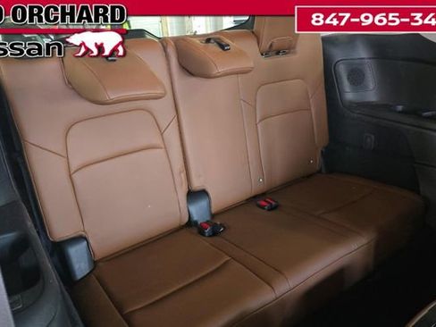 Used 2025 Nissan Pathfinder Platinum image 13