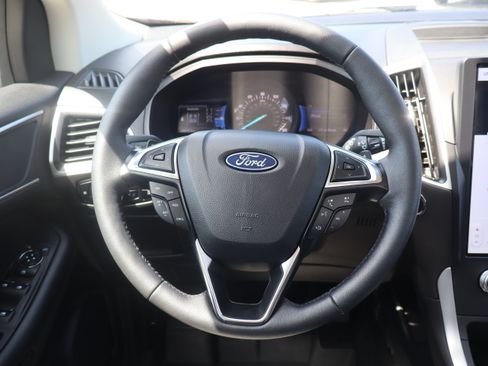 Used 2024 Ford Edge SEL w/ Convenience Package AWD/4WD image 14