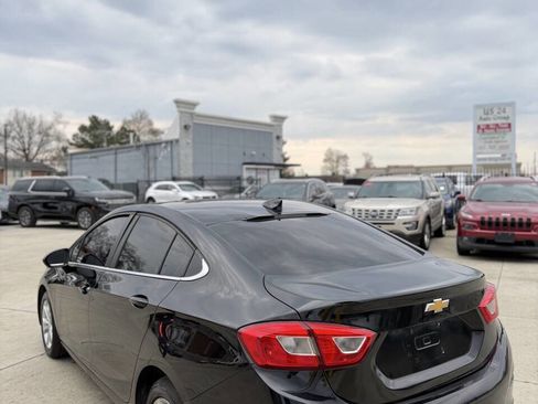 Used 2019 Chevrolet Cruze LT w/ LT Fleet Convenience Package image 19