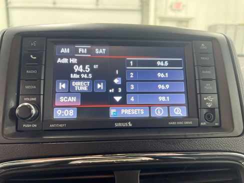 Used 2019 Dodge Grand Caravan SXT FWD image 14