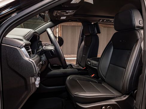 Used 2024 GMC Yukon XL Denali w/ Denali Reserve Package image 20