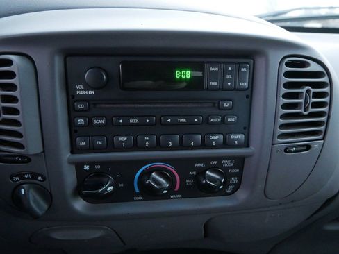 Used 2001 Ford F150 XLT image 22