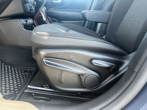Used 2023 Jeep Renegade Trailhawk AWD/4WD image 14