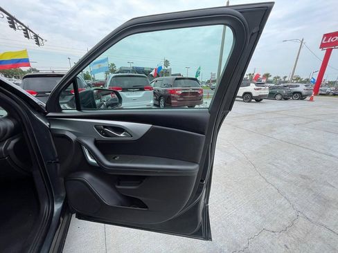 Used 2019 Chevrolet Blazer LT FWD image 17