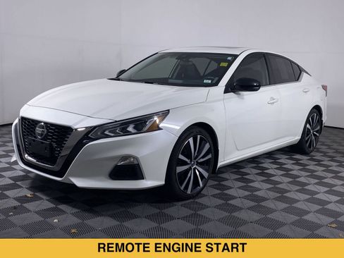 Used 2021 Nissan Altima 2.5 SR w/ SR Premium Package FWD image 17