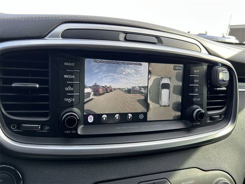 Used 2019 Kia Sorento SX w/ SX Touring Package image 6